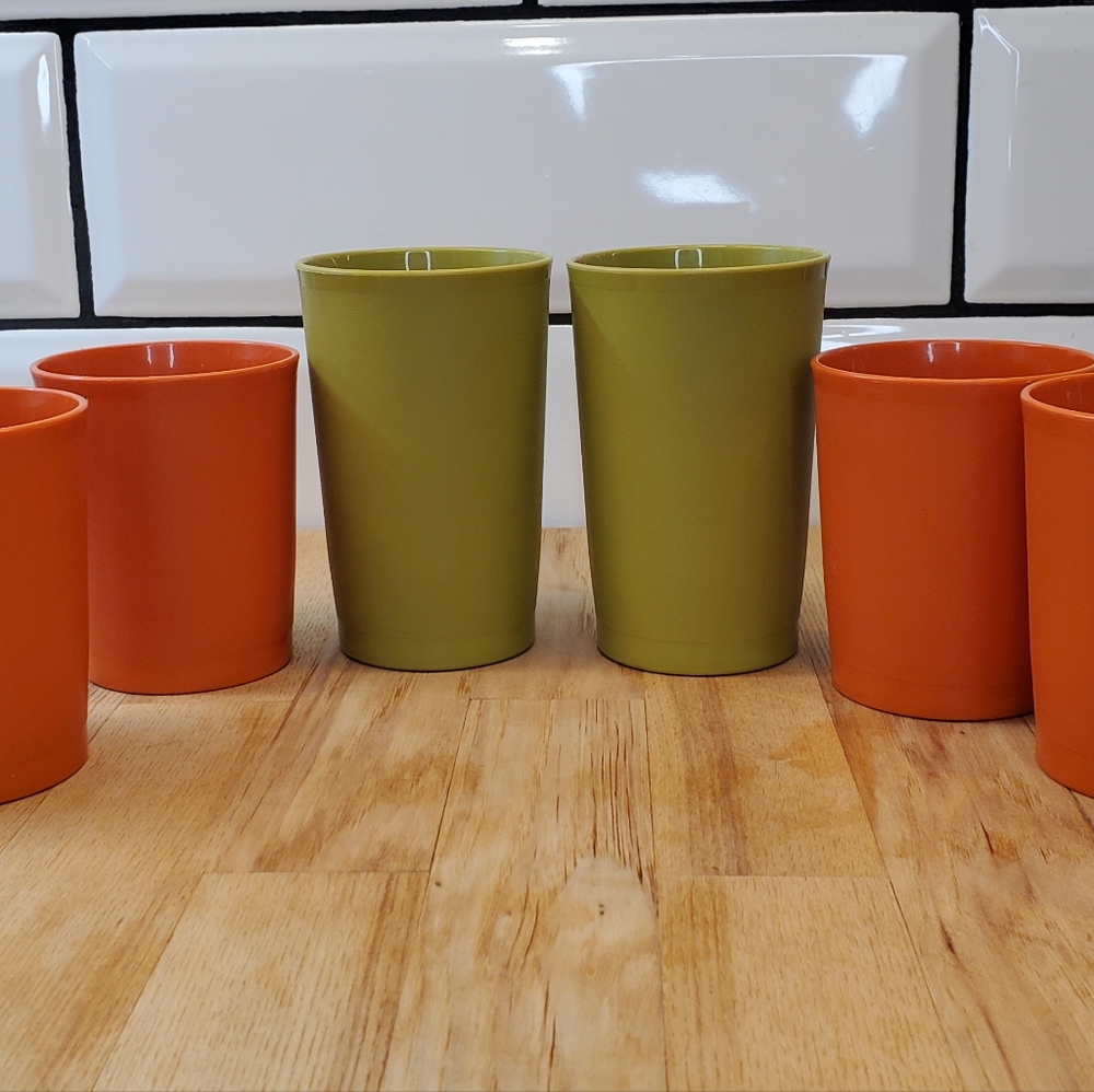 Tupperware cups